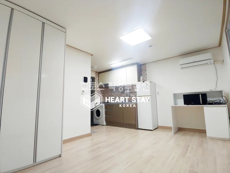 Studio near Children's Grand Park Station